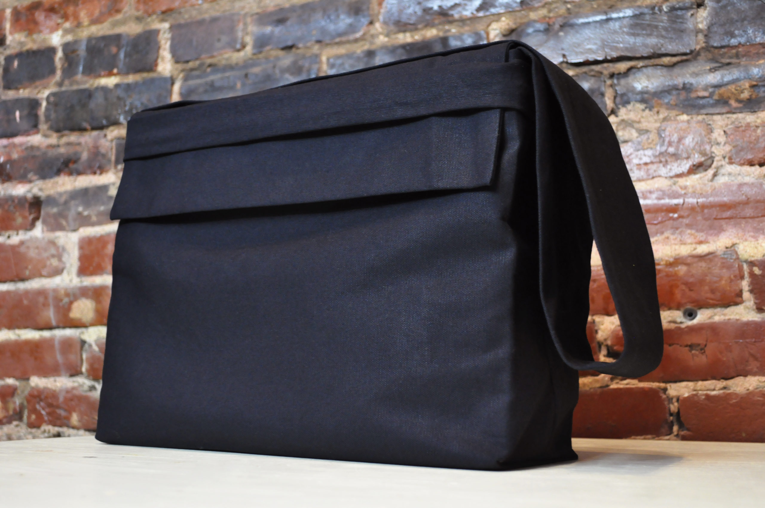 custom carrying bag, bella forte designs, custom, clamshell box